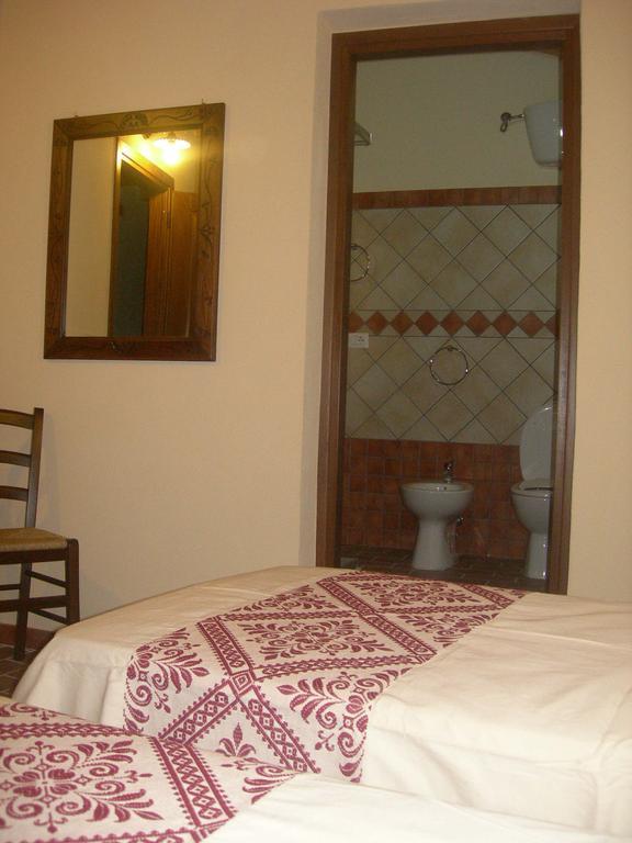 Agriturismo Battaglia Villamassargia Bagian luar foto